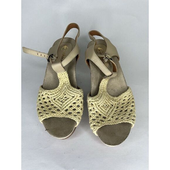 Earthies Beige Knit Leather Peep Ankle Strap Heel Sandals Women’s Sz 8B US/39EU - Picture 9 of 11